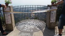 Monumento monte Kalfa Azimuth di fede sul monte Kalfa nel comune di Roccafiorita, realizzato da Ceramiche Valchida